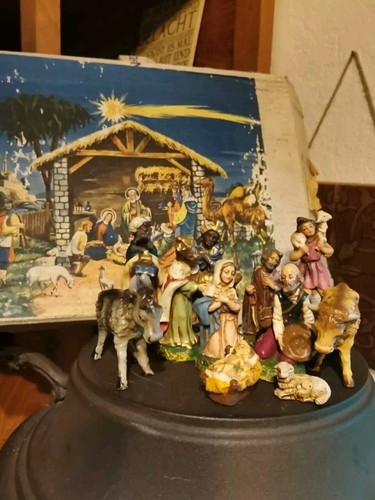 Schöne alte krippenfiguren - schöne,