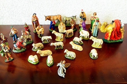 Sehr alte krippenfiguren - sehr,